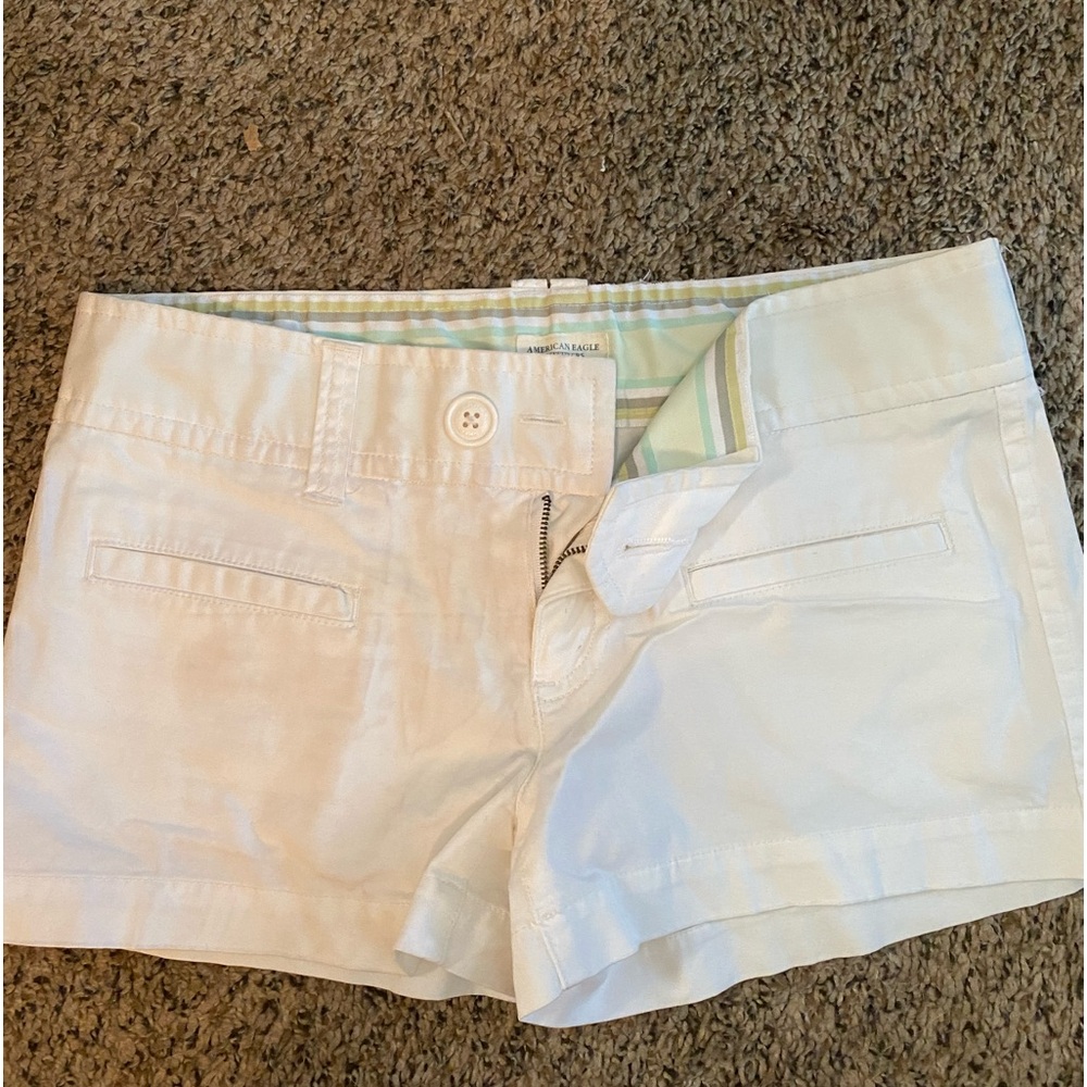 Woman’s American Eagle Shorts